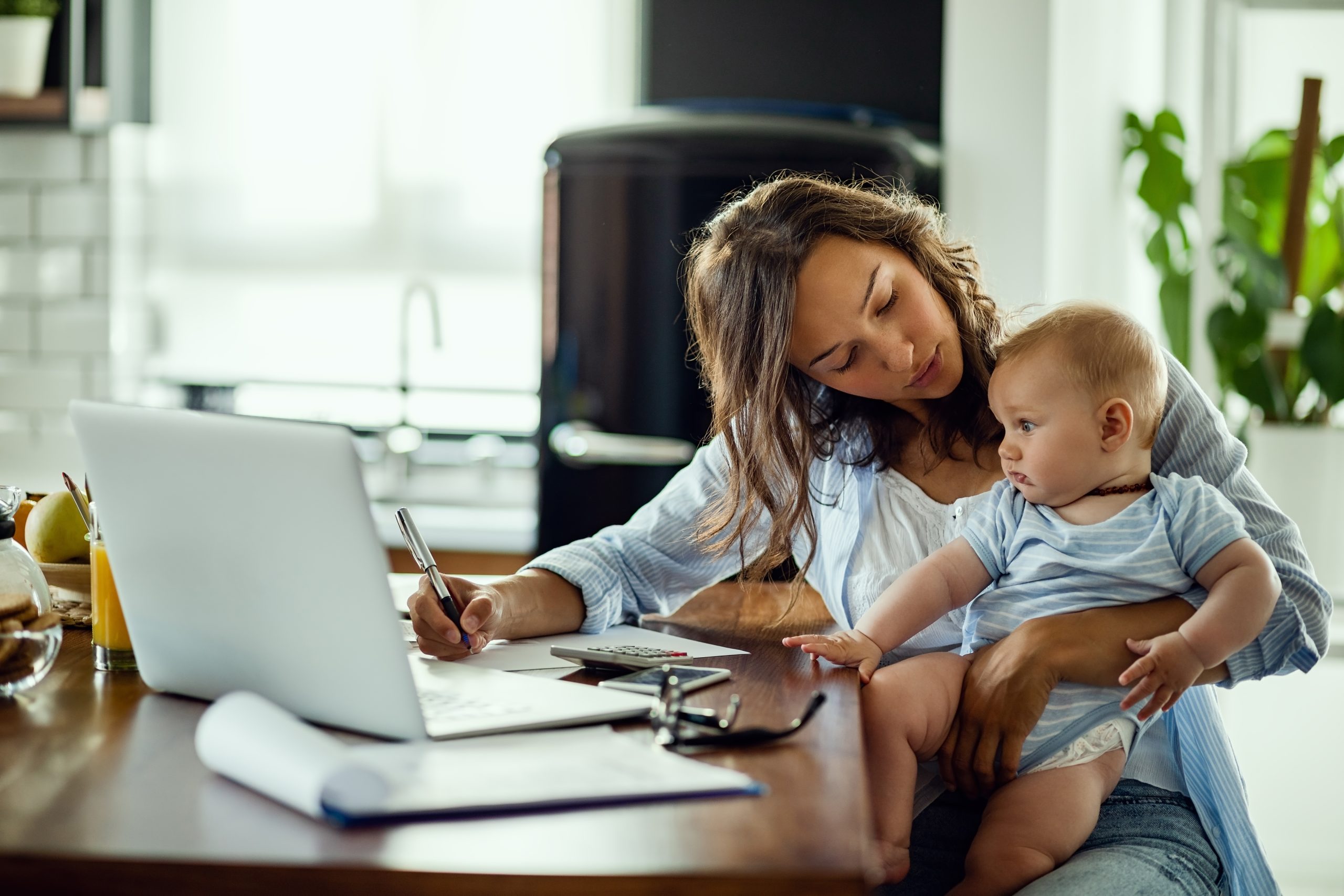 REFORMA PRETENDE QUE LAS MADRES DIVORCIADAS YA NO CUENTEN CON LA CUSTODIA AUTOMÁTICA DE LOS HIJOS MENORES DE 7 AÑOS